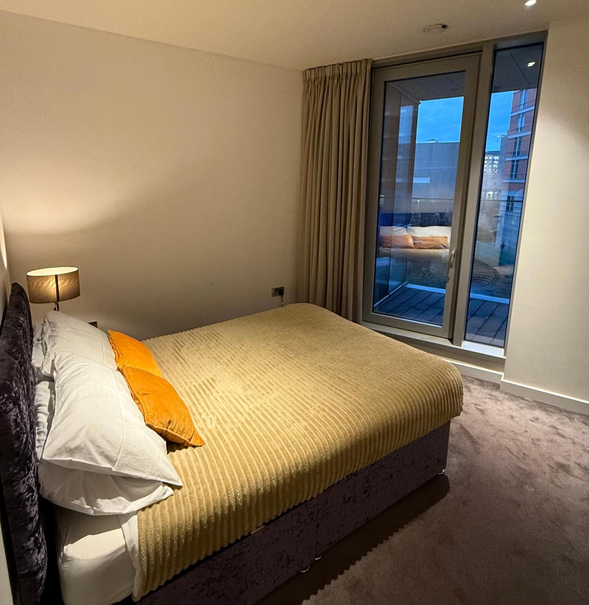 Luxury Modern 2 Bed Flat With Balcony And City View - Canary Wharf City Center Londýn Exteriér fotografie